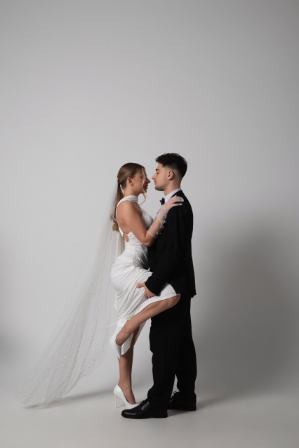 Свадебная фотосессия в Уфе — стиль, чувства и незабываемые кадры – фото № 10