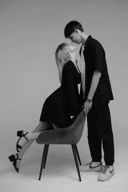 Фотосессия Love Story для пары - забронировать фотосессию в студии от сети фотостудий Fashion Box в Уфе – фото № 20