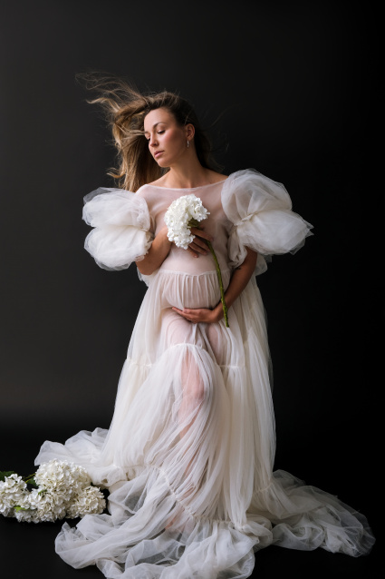 Фотосессия для беременных «В ожидании чуда» - заказать профессиональную фотосъемку от сети фотостудий Fashion Box в Уфе – фото № 2