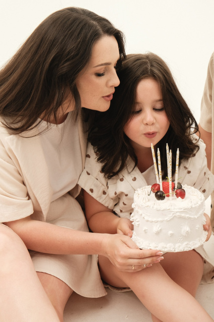 Семейная фотосессия в студии по выгодной цене от сети фотостудий Fashion Box в Уфе – фото № 31