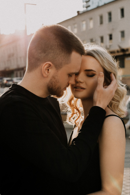 Фотосессия Love Story для пары - забронировать фотосессию в студии от сети фотостудий Fashion Box в Уфе – фото № 2