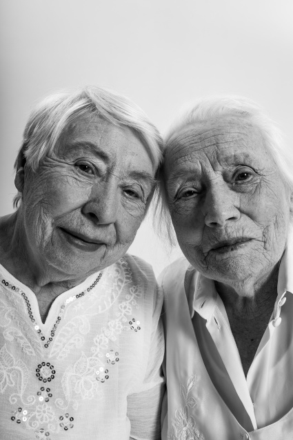 Семейная фотосессия в студии по выгодной цене от сети фотостудий Fashion Box в Уфе – фото № 20