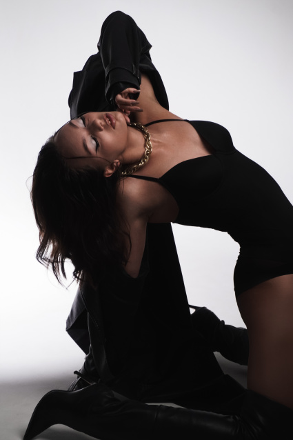 Фотосессия в стиле «Ню» - заказать съемку у профессионального фотографа сети фотостудий Fashion Box в Уфе – фото № 10