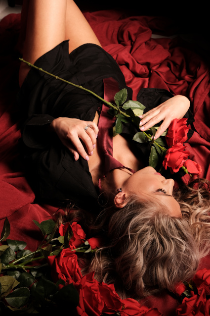 Фотосессия в стиле «Ню» - заказать съемку у профессионального фотографа сети фотостудий Fashion Box в Уфе – фото № 9