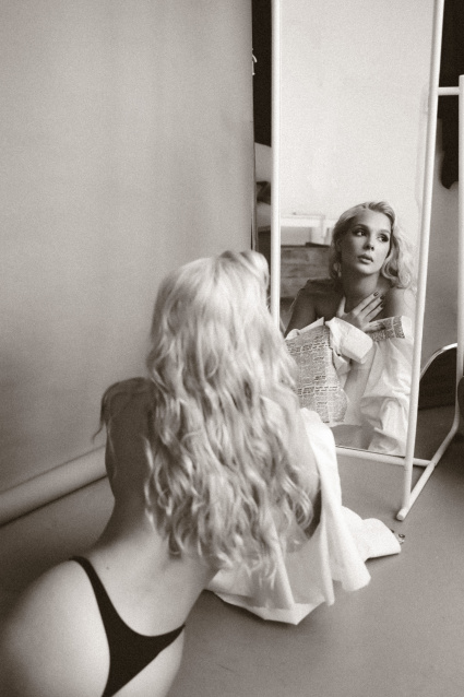 Фотосессия в стиле «Ню» - заказать съемку у профессионального фотографа сети фотостудий Fashion Box в Уфе – фото № 3